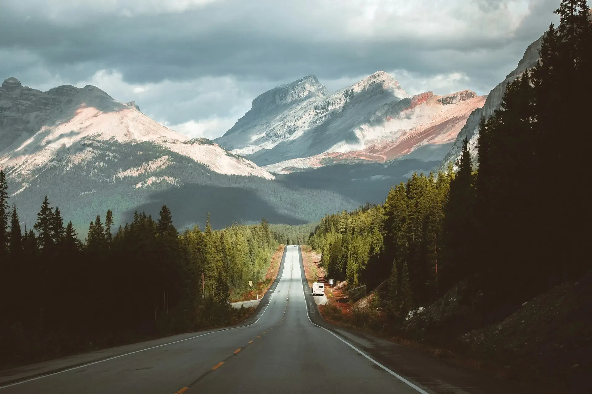 The Ultimate Guide: Top 10 Must-Visit RV Parks in Alberta for 2025